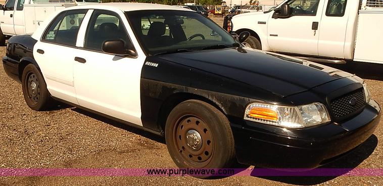 image for item E7763 2009 Ford Crown Victoria Police Interceptor
