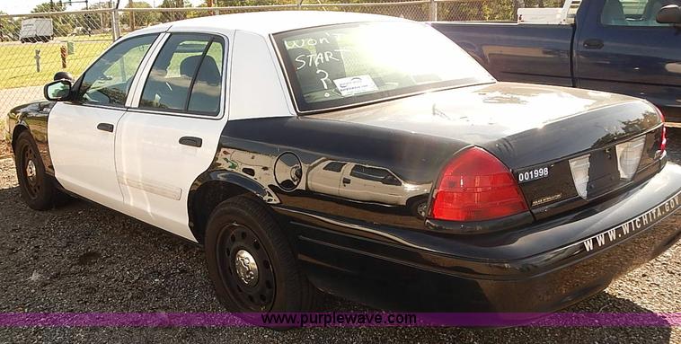 image for item E7763 2009 Ford Crown Victoria Police Interceptor