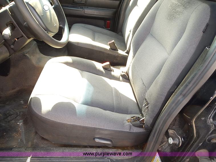 image for item E7763 2009 Ford Crown Victoria Police Interceptor