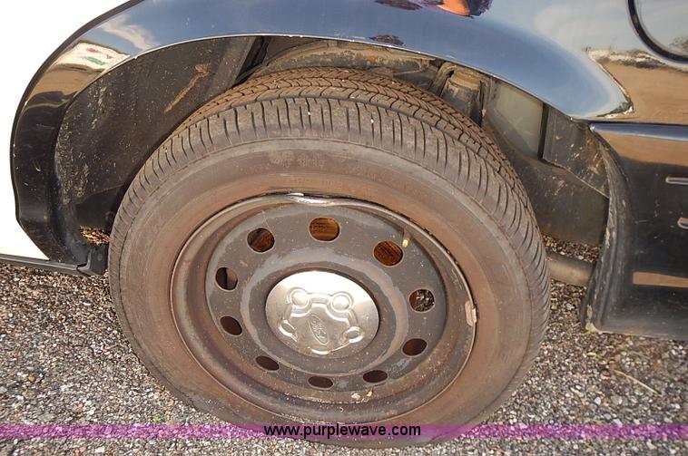 image for item E7763 2009 Ford Crown Victoria Police Interceptor