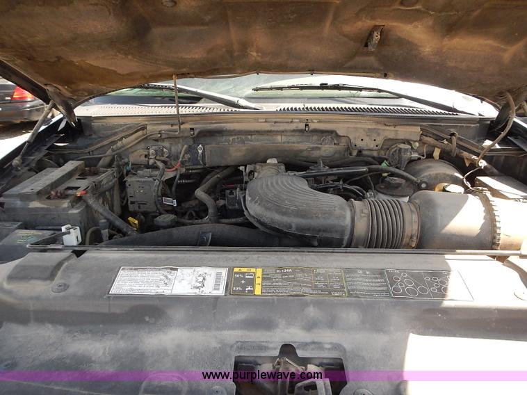 image for item E7765 2002 Ford F150 XL pickup truck