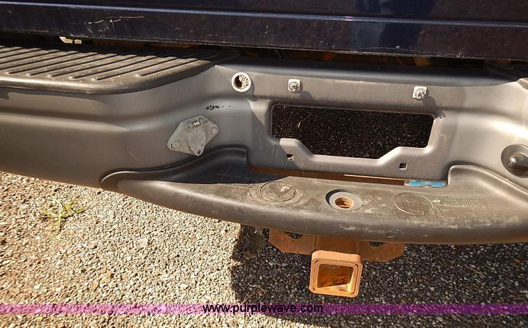 image for item E7765 2002 Ford F150 XL pickup truck