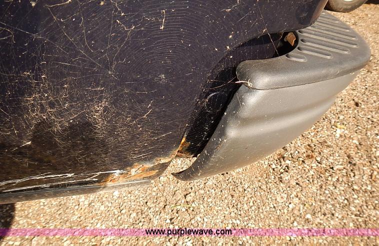 image for item E7765 2002 Ford F150 XL pickup truck