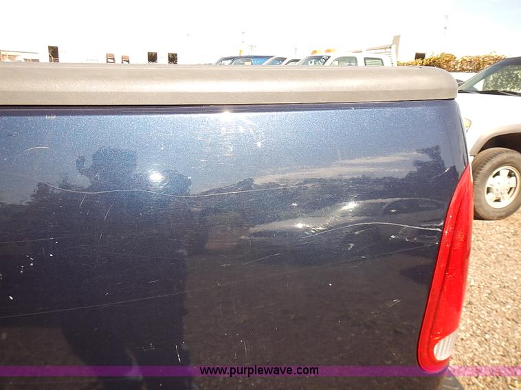 image for item E7765 2002 Ford F150 XL pickup truck