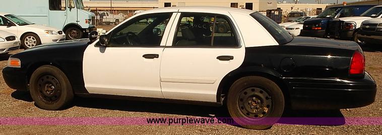 image for item E7766 2009 Ford Crown Victoria Police Interceptor