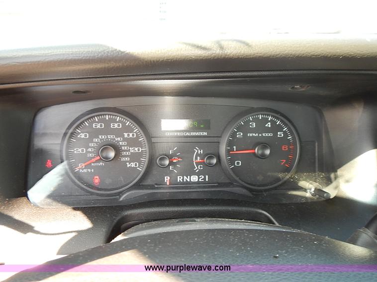 image for item E7766 2009 Ford Crown Victoria Police Interceptor