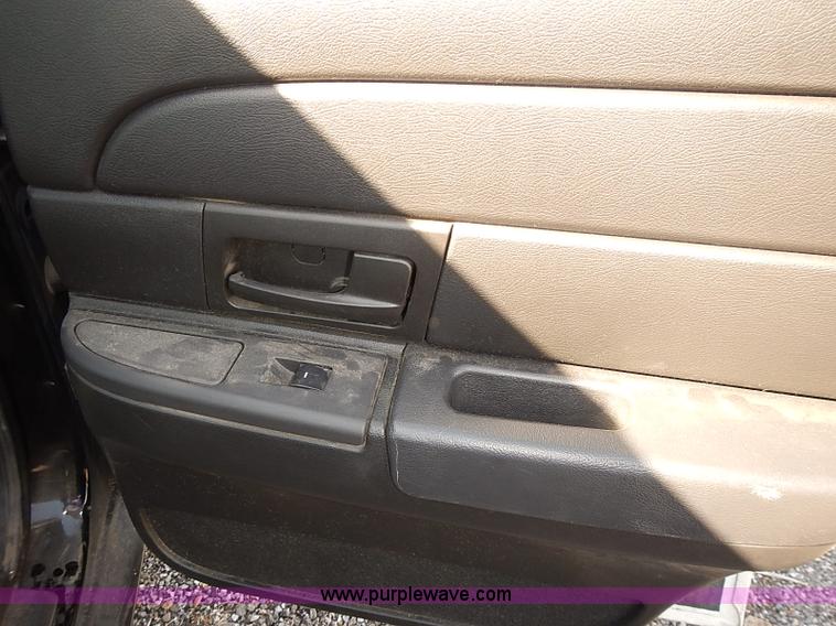 image for item E7766 2009 Ford Crown Victoria Police Interceptor