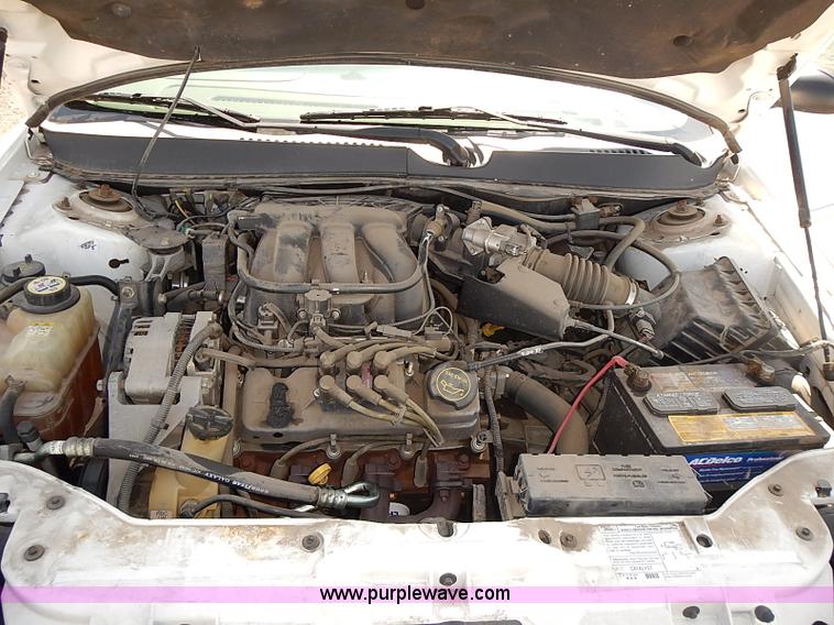 image for item E7767 2006 Ford Taurus SE