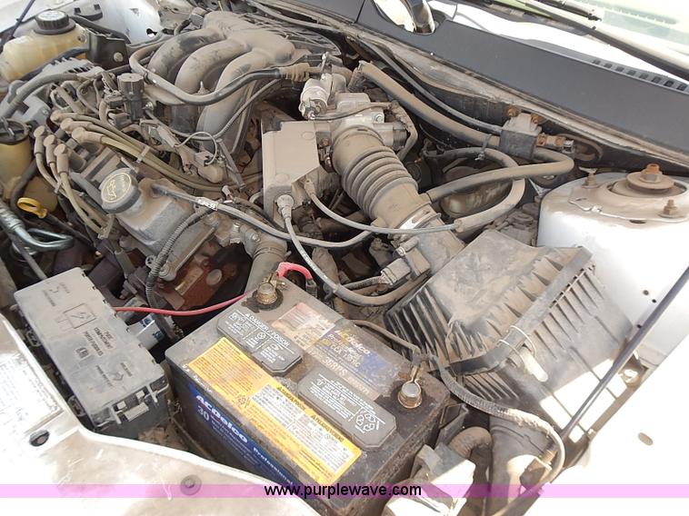 image for item E7767 2006 Ford Taurus SE