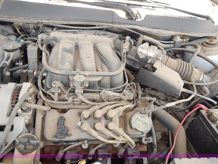 image for item E7767 2006 Ford Taurus SE