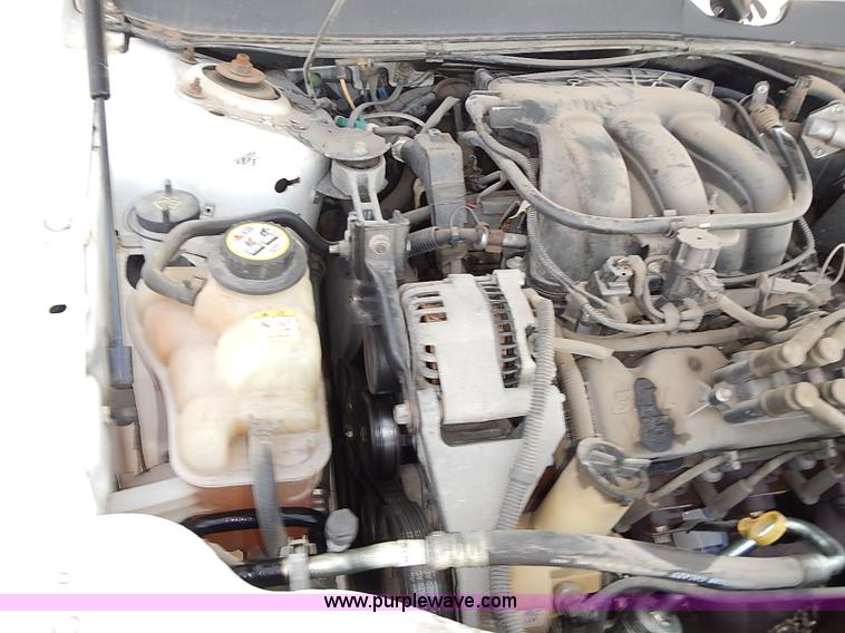 image for item E7767 2006 Ford Taurus SE