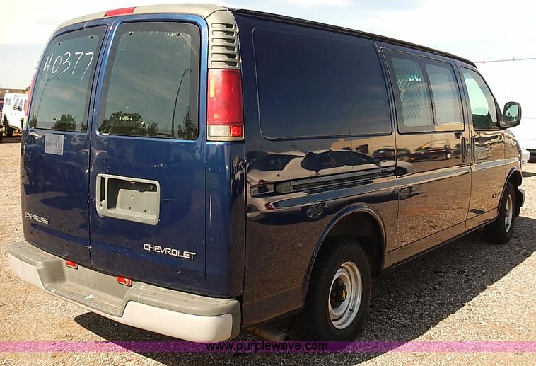 image for item E7769 2002 Chevrolet Express 1500 Cargo van