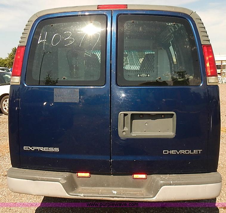 image for item E7769 2002 Chevrolet Express 1500 Cargo van