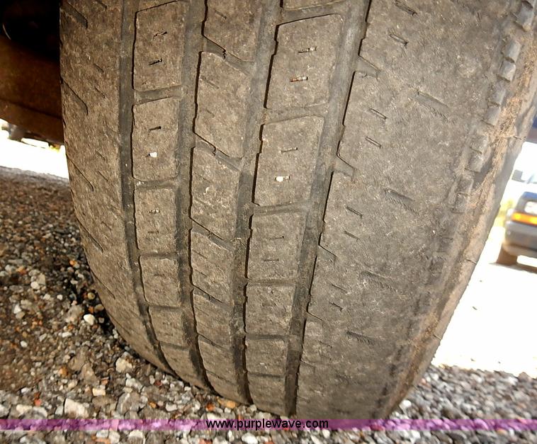 image for item E7769 2002 Chevrolet Express 1500 Cargo van