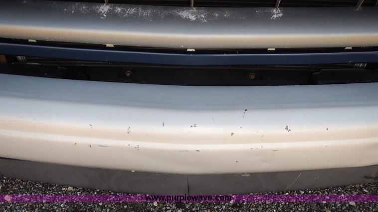 image for item E7769 2002 Chevrolet Express 1500 Cargo van