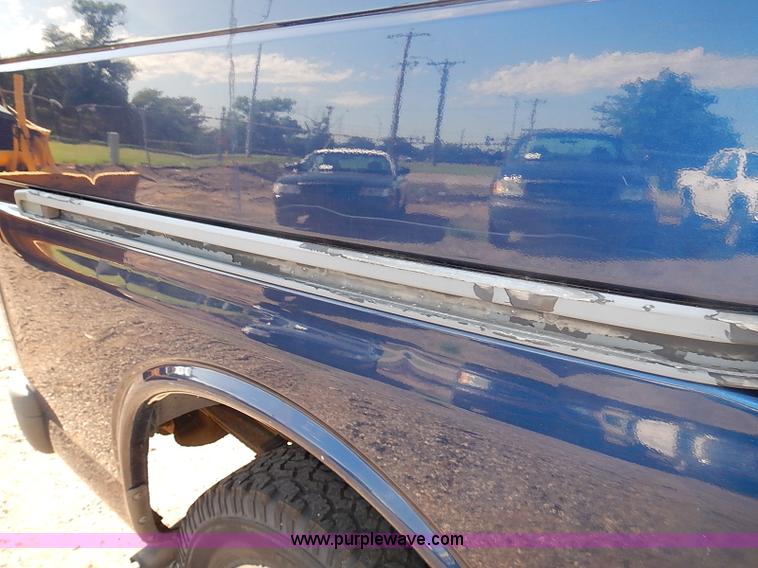 image for item E7769 2002 Chevrolet Express 1500 Cargo van