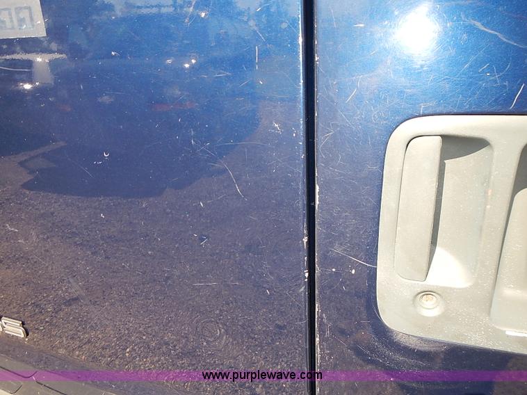 image for item E7769 2002 Chevrolet Express 1500 Cargo van