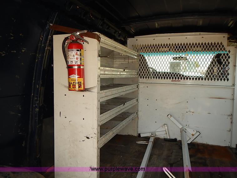 image for item E7769 2002 Chevrolet Express 1500 Cargo van