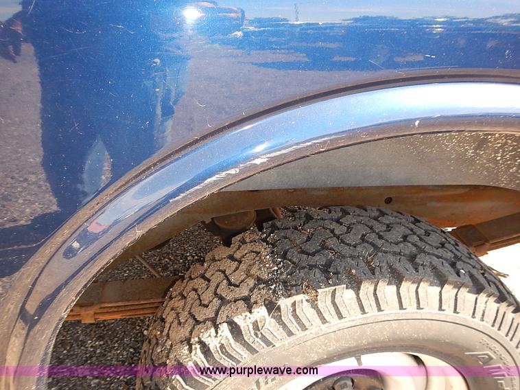 image for item E7769 2002 Chevrolet Express 1500 Cargo van