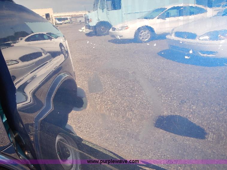 image for item E7769 2002 Chevrolet Express 1500 Cargo van