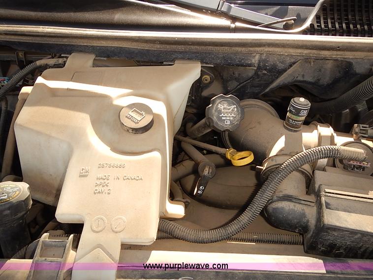 image for item E7770 2003 Chevrolet Express 2500 Cargo van