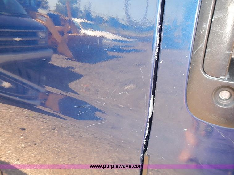 image for item E7770 2003 Chevrolet Express 2500 Cargo van