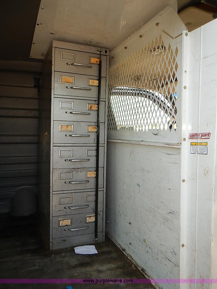 image for item E7770 2003 Chevrolet Express 2500 Cargo van