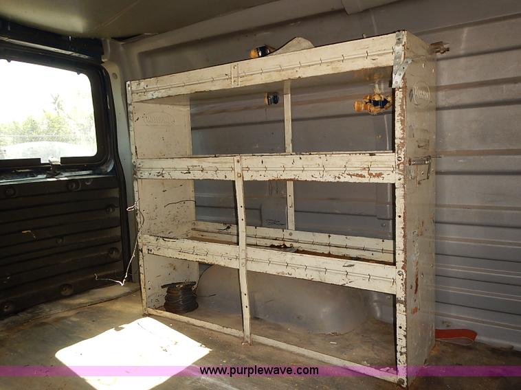 image for item E7770 2003 Chevrolet Express 2500 Cargo van