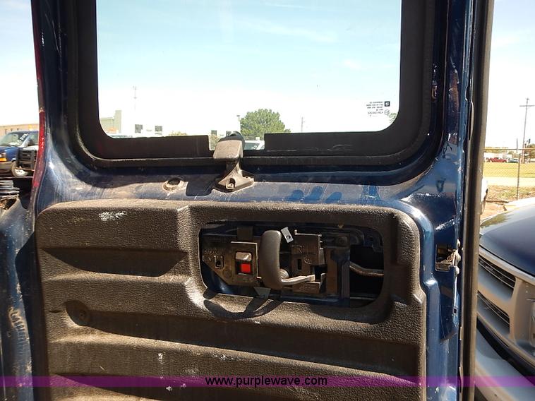 image for item E7770 2003 Chevrolet Express 2500 Cargo van