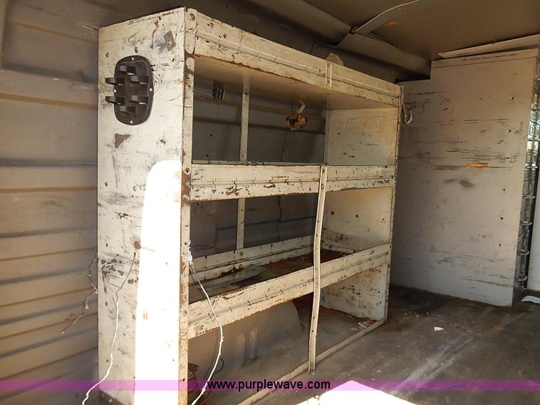 image for item E7770 2003 Chevrolet Express 2500 Cargo van