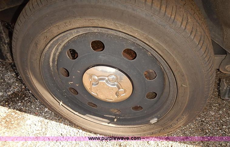 image for item E7771 2011 Ford Crown Victoria Police Interceptor