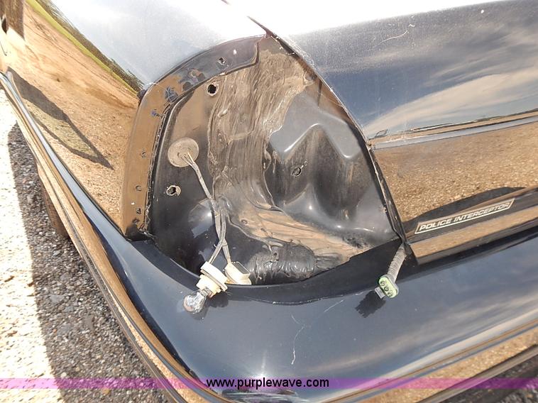 image for item E7771 2011 Ford Crown Victoria Police Interceptor