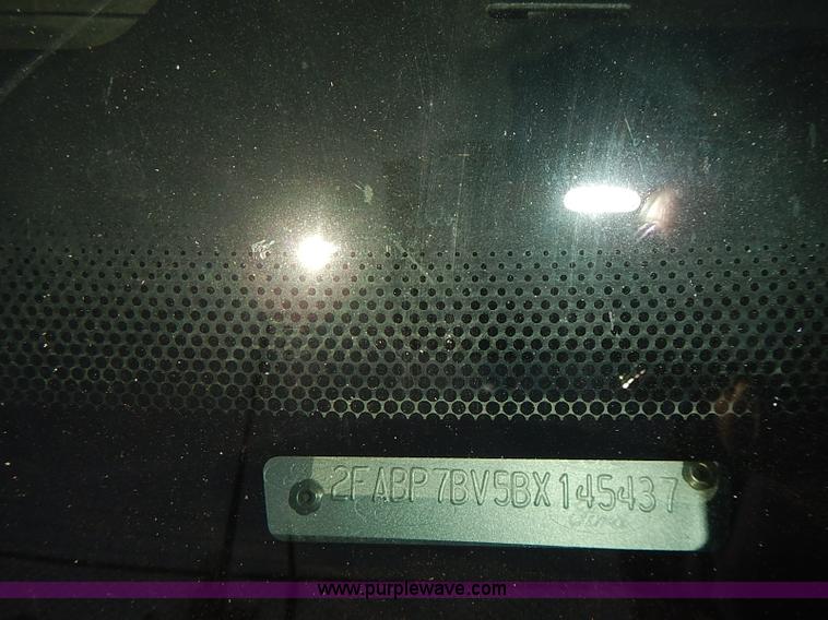 image for item E7771 2011 Ford Crown Victoria Police Interceptor