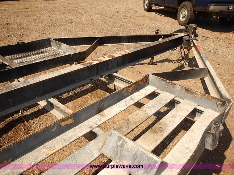 image for item E7773 1992 JFW W3DW6 equipment trailer