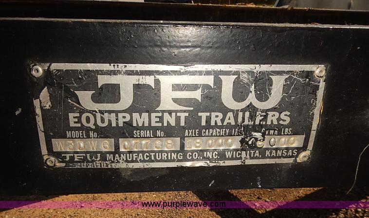 image for item E7773 1992 JFW W3DW6 equipment trailer