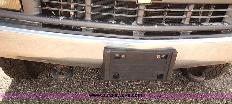 image for item E7774 2000 Chevrolet 2500 Ext. Cab pickup truck