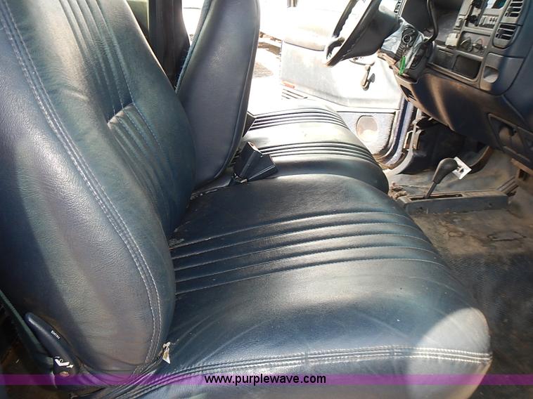 image for item E7774 2000 Chevrolet 2500 Ext. Cab pickup truck