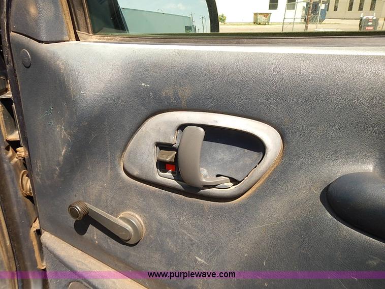 image for item E7774 2000 Chevrolet 2500 Ext. Cab pickup truck