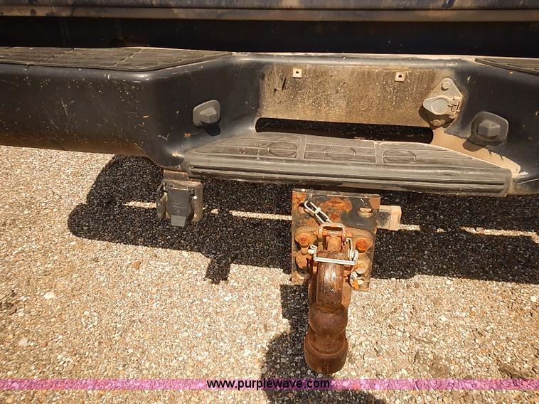 image for item E7774 2000 Chevrolet 2500 Ext. Cab pickup truck