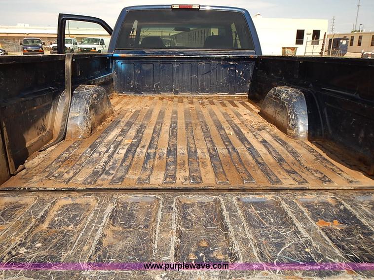 image for item E7774 2000 Chevrolet 2500 Ext. Cab pickup truck