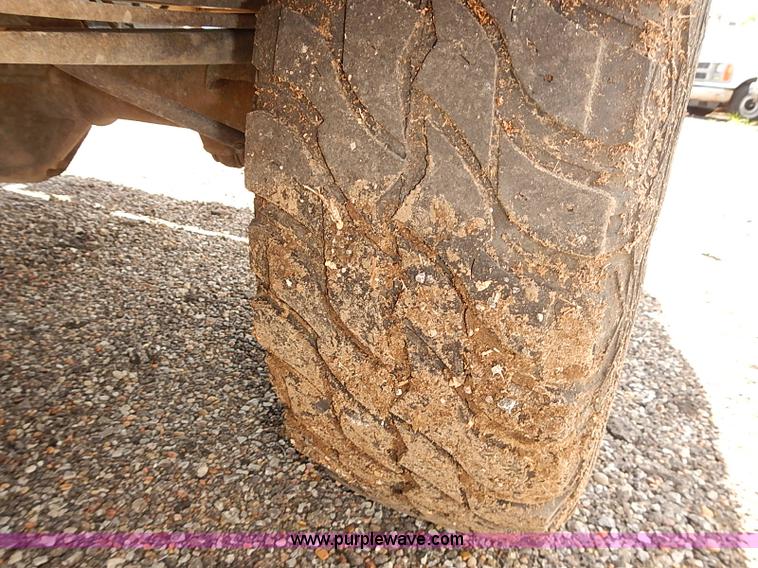 image for item E7774 2000 Chevrolet 2500 Ext. Cab pickup truck