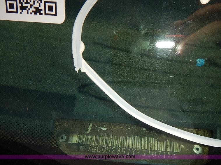 image for item E7774 2000 Chevrolet 2500 Ext. Cab pickup truck