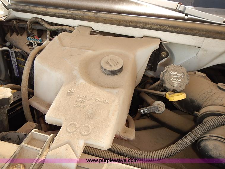 image for item E7775 2005 Chevrolet Express 2500 Cargo van