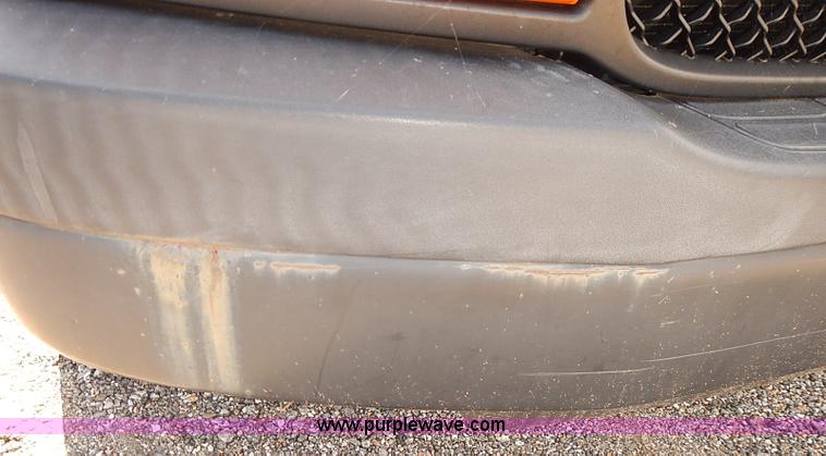 image for item E7775 2005 Chevrolet Express 2500 Cargo van