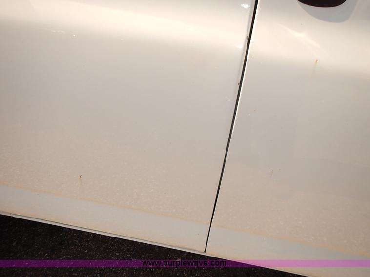 image for item E7775 2005 Chevrolet Express 2500 Cargo van