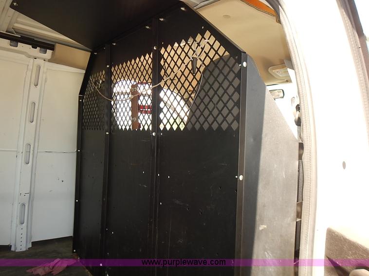 image for item E7775 2005 Chevrolet Express 2500 Cargo van