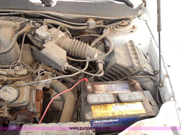 image for item E7776 2006 Ford Taurus SE