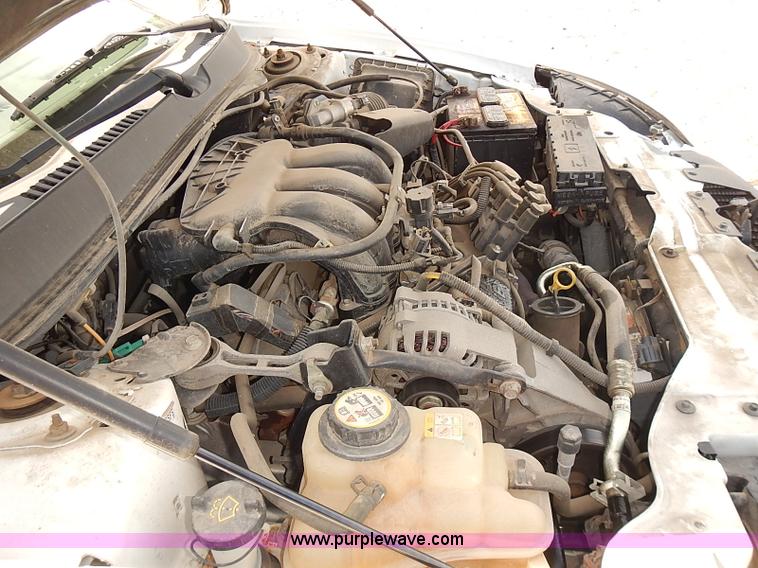 image for item E7776 2006 Ford Taurus SE