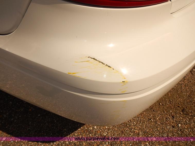 image for item E7776 2006 Ford Taurus SE