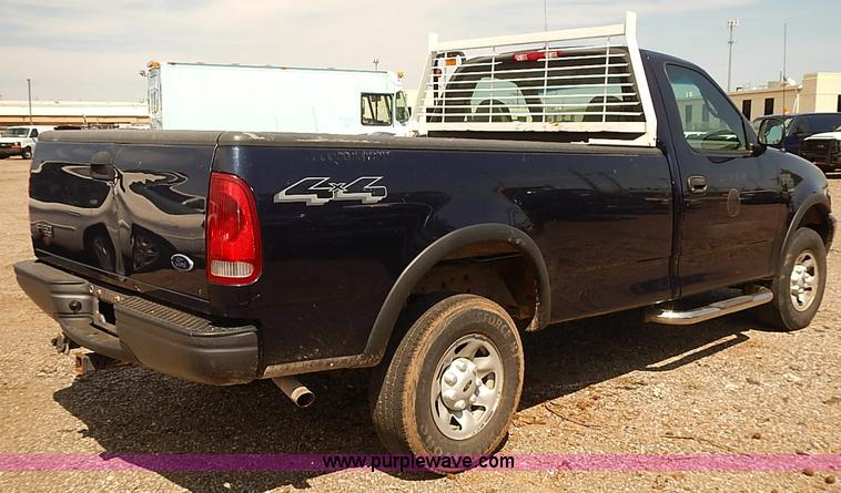 image for item E7777 2002 Ford F150 XL pickup truck